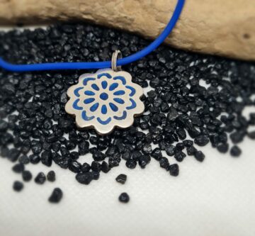 Silberanhänger «blaue Blume»