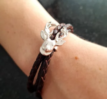 Lederarmband mit «Hirsch-Anhänger»