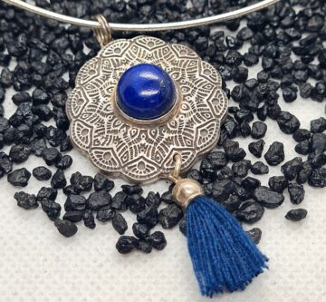 Silberanhänger «Mandala» mit blauem Lapislazuli