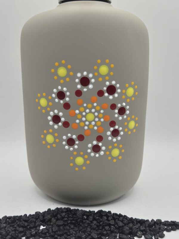 Seifenspender mit handbemalten «Dot Painting» Muster rot