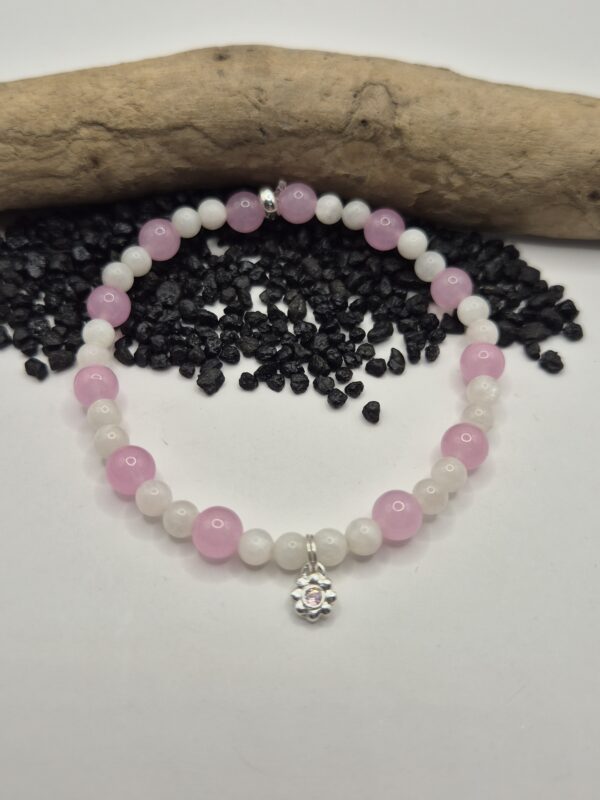 Stein-Armband elastisch mit mini Blume