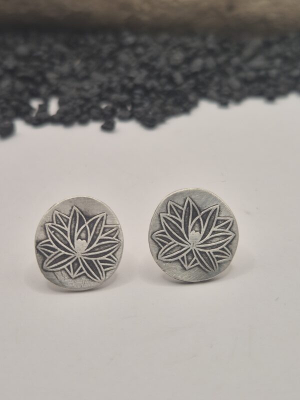 Ohrstecker "Lotusblume"