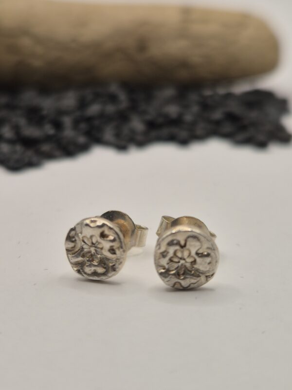 Ohrstecker "Mini-Blume"