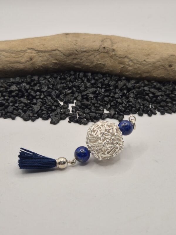 Silberanhänger mit blauem Lapislazuli