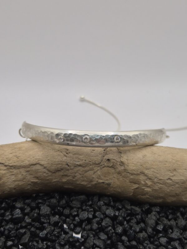 Silberarmband geschmiedet "gehämmert mit Zirkonien"